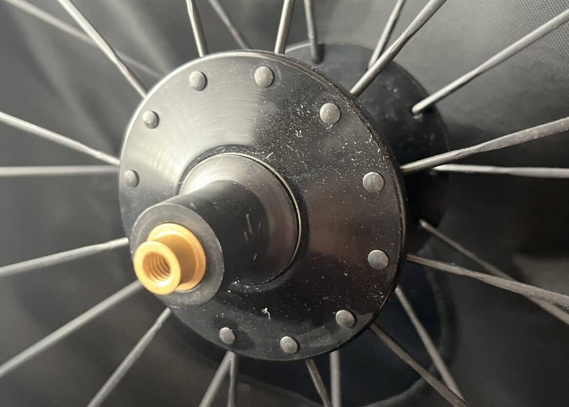 スルーアクスル変換アダプタ(トラック用)